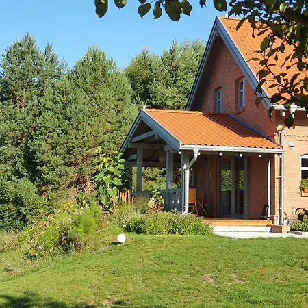 Przyjaciol Dom Nad Jeziorem - Mazury * Miluki